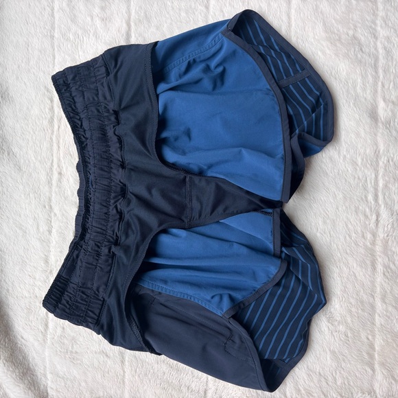 Lululemon Hotty Hot Shorts 4” Blue Striped Running Size 8 Secure Zip Pocket - Picture 7 of 9